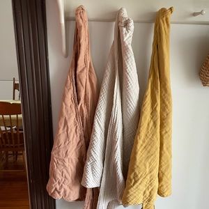 3 Willaby Hooded Towels